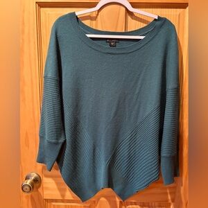 Metaphor brand sweater with an asymmetrical pointed hemline size M women’s